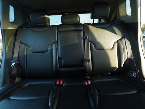 Used 2022 Jeep Compass Limited image 33