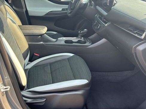 Certified 2025 Buick Envista Preferred w/ Convenience I Package FWD image 21