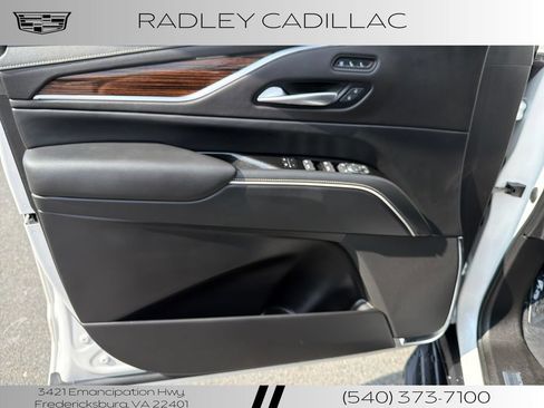 Certified 2023 Cadillac Escalade Premium Luxury AWD/4WD image 4