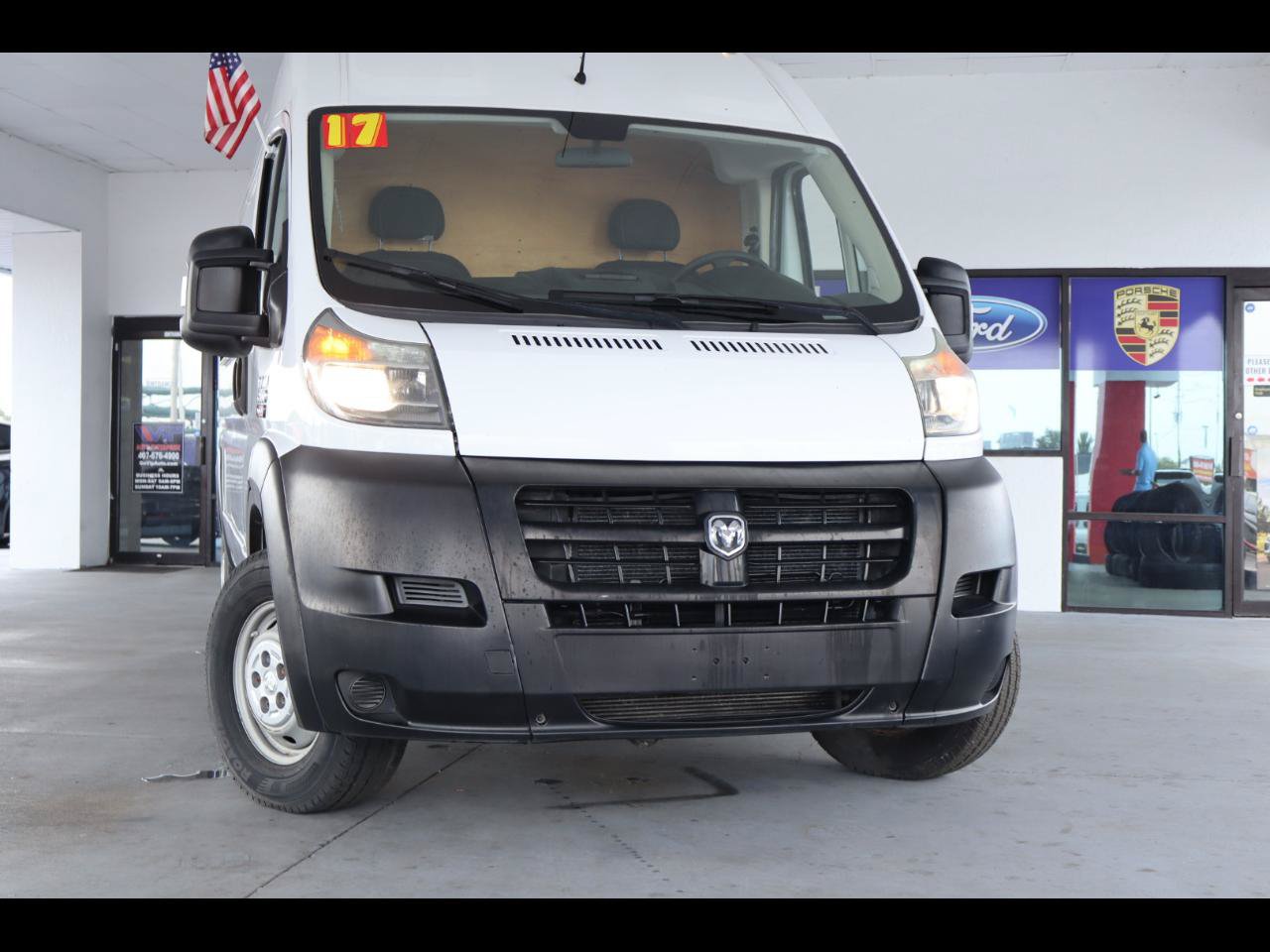 Used 2017 RAM ProMaster 2500 FWD image 1