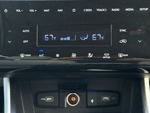 Used 2023 Hyundai Tucson Limited image 34