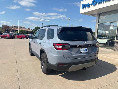 Certified 2026 Honda Pilot TrailSport image 7