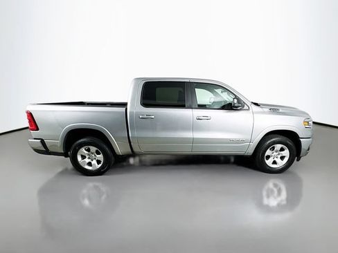 Used 2025 RAM 1500 Big Horn AWD/4WD image 4