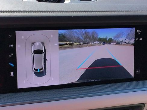 Used 2024 Porsche Cayenne image 22