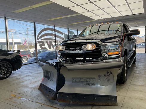 Used 2021 RAM 2500 Big Horn w/ Level B Equipment Group image 3