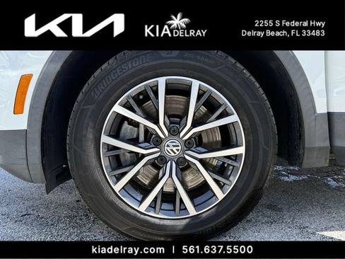 Used 2019 Volkswagen Tiguan SE w/ Panoramic Sunroof Package FWD image 33