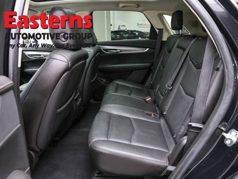 Used 2018 Cadillac XT5 Luxury w/ Driver Awareness Package AWD/4WD image 23