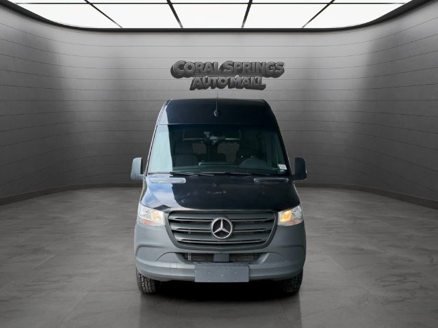 Used 2024 Mercedes-Benz Sprinter 2500 image 2