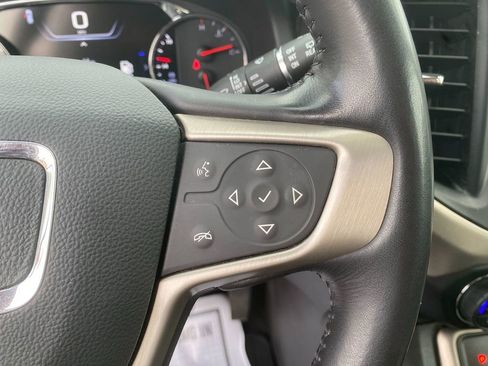 Used 2021 GMC Acadia Denali w/ Denali Ultimate Package image 17