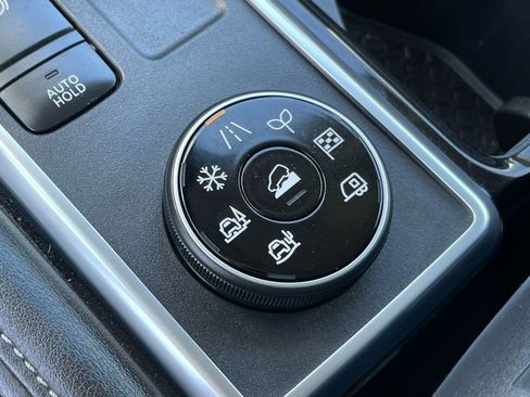 Certified 2023 Nissan Pathfinder SL w/ Black Appearance Package image 26