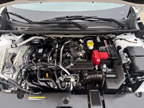 Used 2025 Nissan Sentra SV FWD image 30