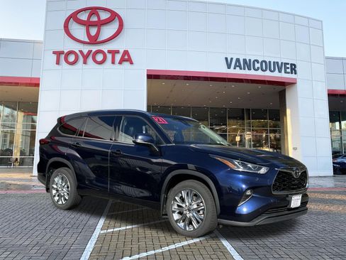 Certified 2021 Toyota Highlander Limited AWD/4WD image 1