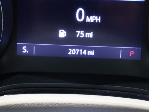 Used 2020 Buick Encore GX Select image 40