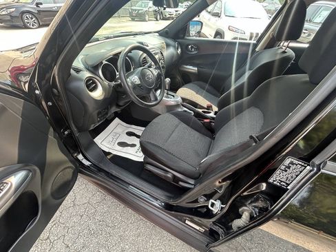 Used 2016 Nissan Juke S FWD image 6