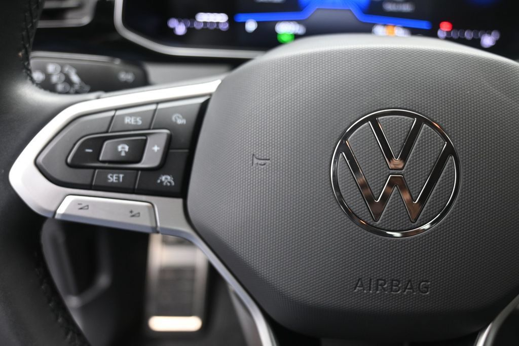 Used 2026 Volkswagen Jetta Sport FWD image 15