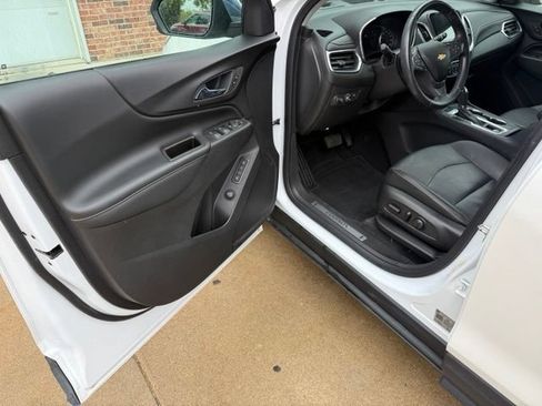 Used 2020 Chevrolet Equinox Premier AWD/4WD image 14