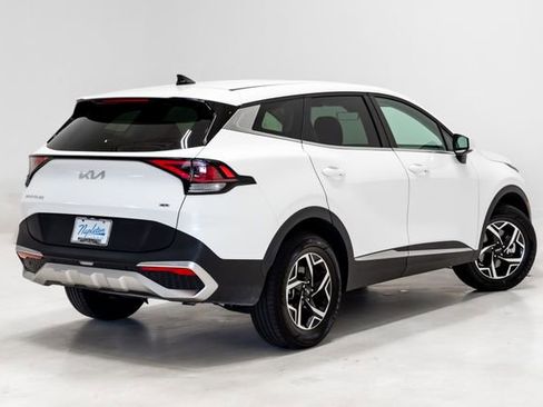 Used 2025 Kia Sportage LX AWD/4WD image 29