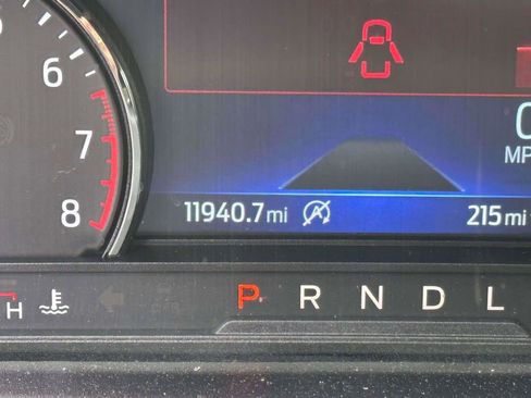 Used 2023 Ford Explorer XLT AWD/4WD image 26