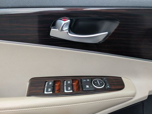 Used 2019 Kia Sorento LX w/ LX Convenience Package image 10