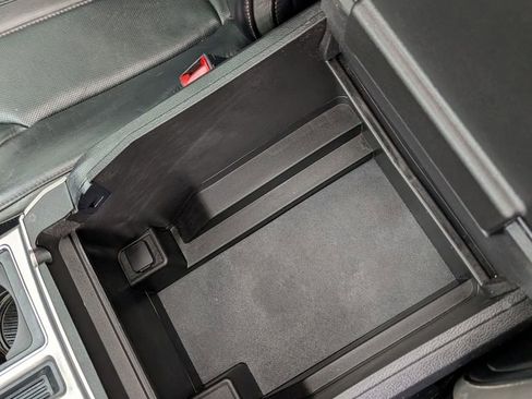 Used 2019 Ford F150 Platinum w/ Equipment Group 701A Luxury image 37