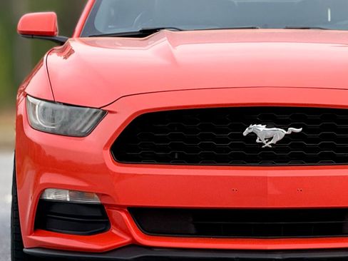 Used 2016 Ford Mustang Convertible image 14