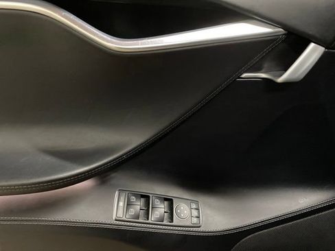 Used 2016 Tesla Model S 70D AWD/4WD image 30