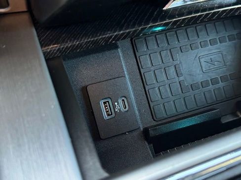 Certified 2022 Ford F450 Platinum w/ FX4 Off-Road Package image 40