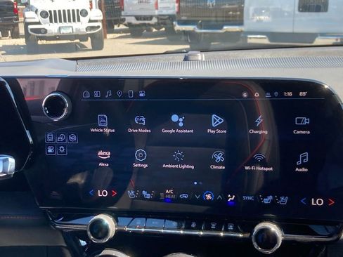 New 2025 Chevrolet Blazer EV RS AWD/4WD image 12