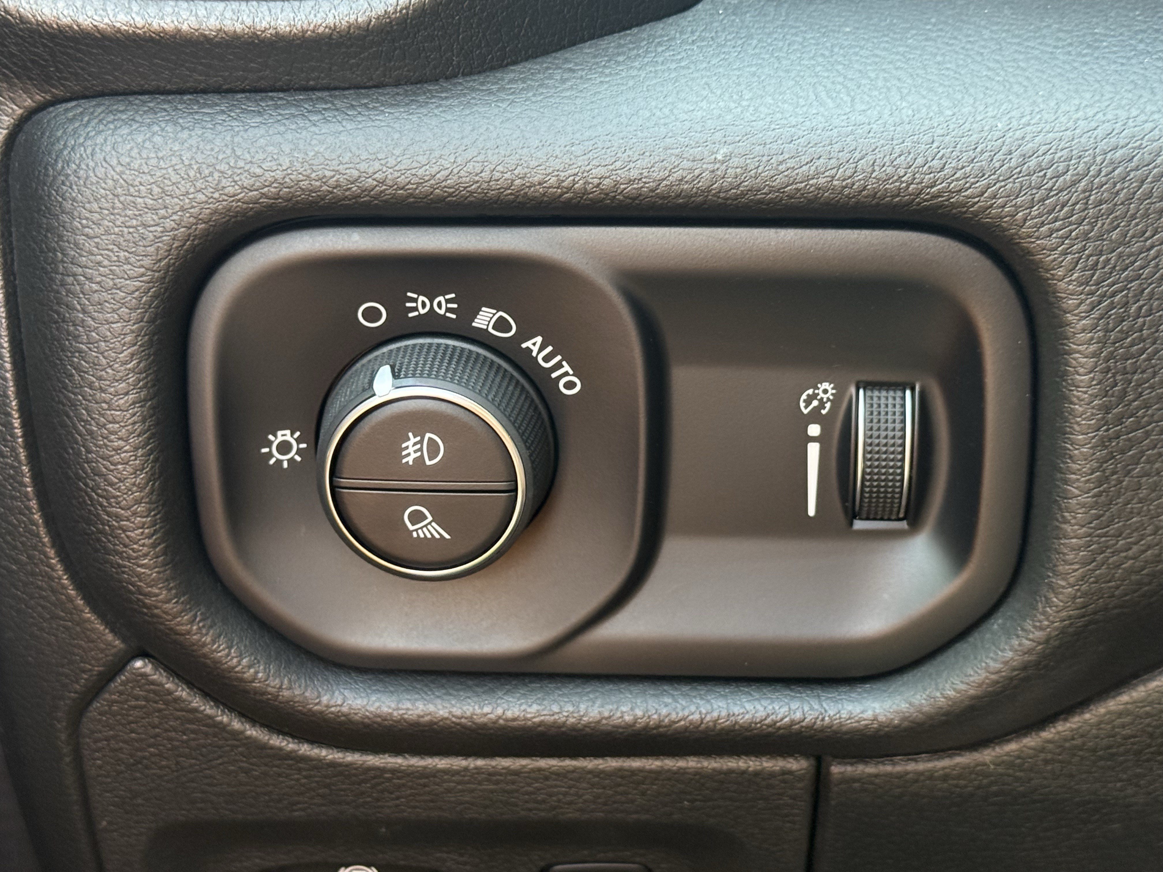 Used 2023 RAM 1500 Lone Star AWD/4WD image 25