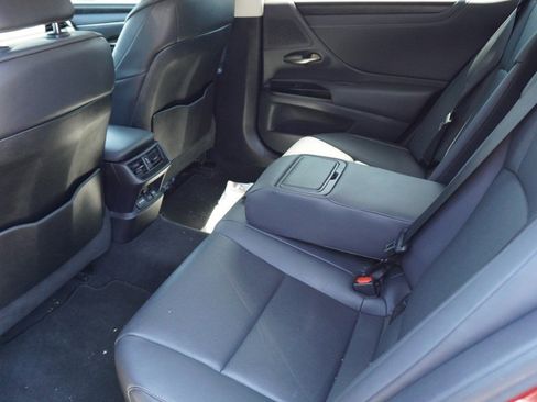 Used 2022 Lexus ES 350 w/ Premium Package FWD image 10
