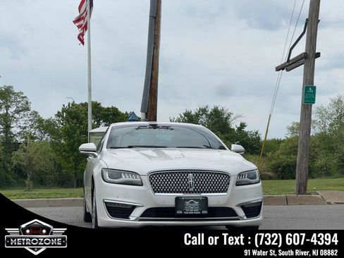 Used 2017 Lincoln MKZ Reserve w/ Technology Package AWD/4WD image 16