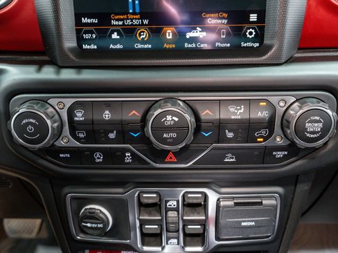 Used 2023 Jeep Gladiator Rubicon w/ Cold Weather Group image 21