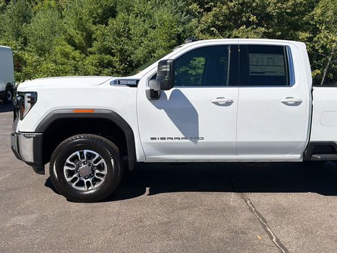 New 2026 GMC Sierra 2500 SLE w/ SLE Value Package; AWD/4WD image 18