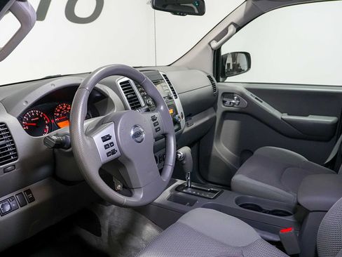 Used 2014 Nissan Frontier SV w/ SV Value Truck Package RWD image 14