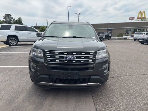 Used 2017 Ford Explorer Limited w/ Equipment Group 301A image 2