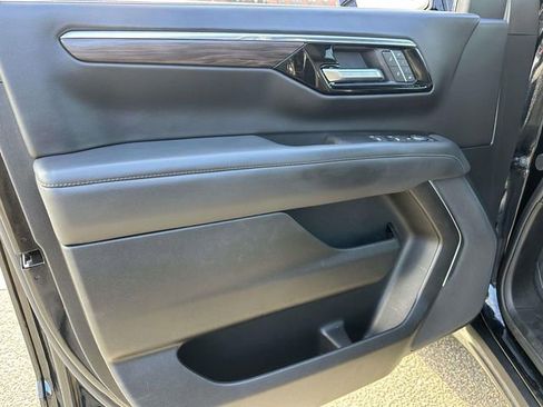 Certified 2025 Chevrolet Suburban Z71 image 19