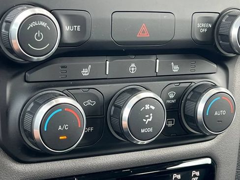 Used 2022 RAM 1500 Big Horn AWD/4WD image 29