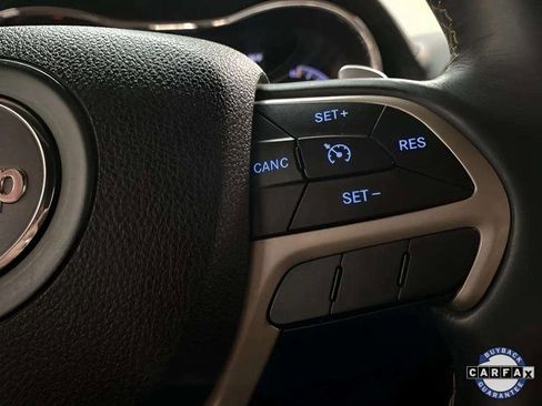 Used 2015 Jeep Grand Cherokee Overland image 39