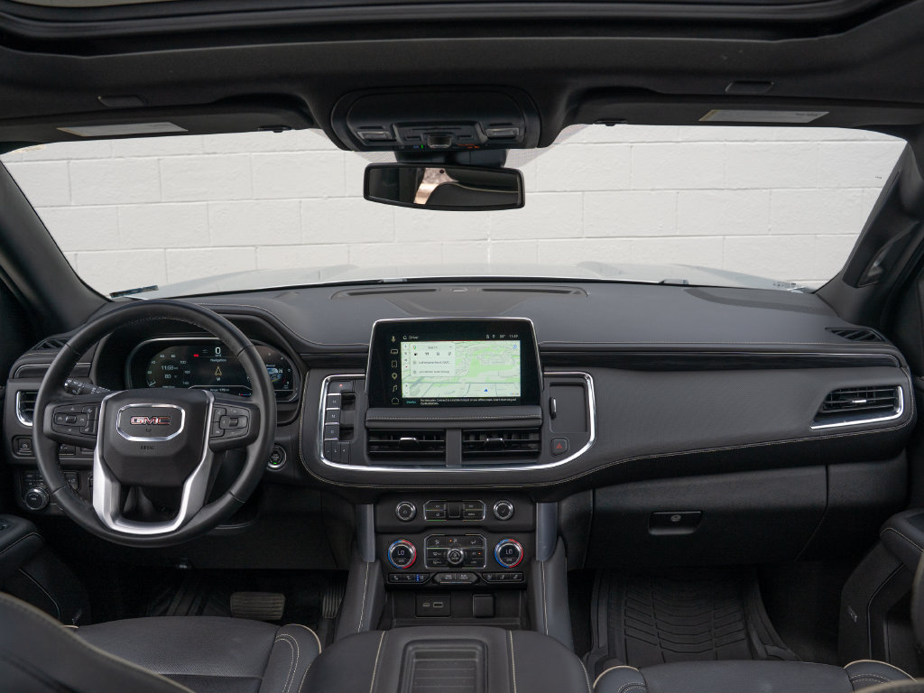 Used 2023 GMC Yukon XL SLT w/ SLT Premium Package AWD/4WD image 22