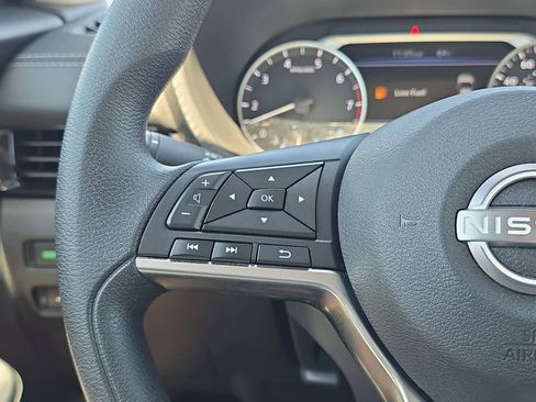 Used 2024 Nissan Sentra SV FWD image 28