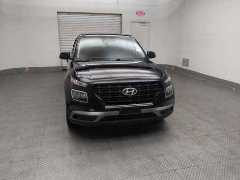 Used 2020 Hyundai Venue SE FWD image 14