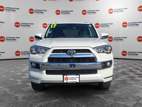Used 2017 Toyota 4Runner Limited AWD/4WD image 2