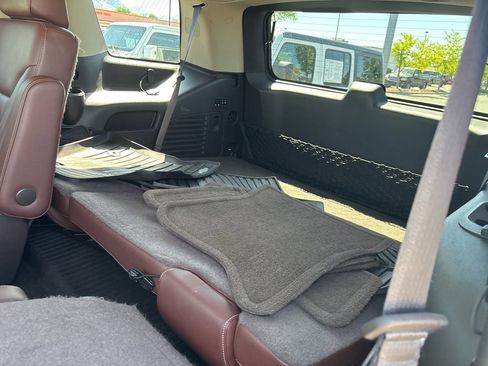 Used 2015 Chevrolet Tahoe LTZ AWD/4WD image 12