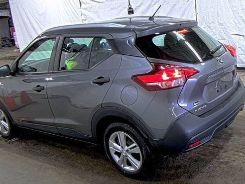 Used 2019 Nissan Kicks S image 4
