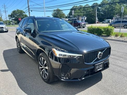 Used 2025 Volvo XC60 B5 Core w/ Protection Package Premier AWD/4WD image 6