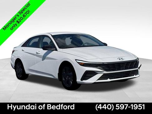 Certified 2026 Hyundai Elantra Sport FWD image 11