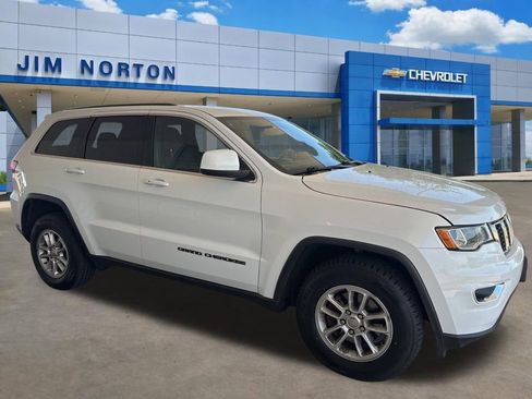 Used 2018 Jeep Grand Cherokee Laredo AWD/4WD image 1
