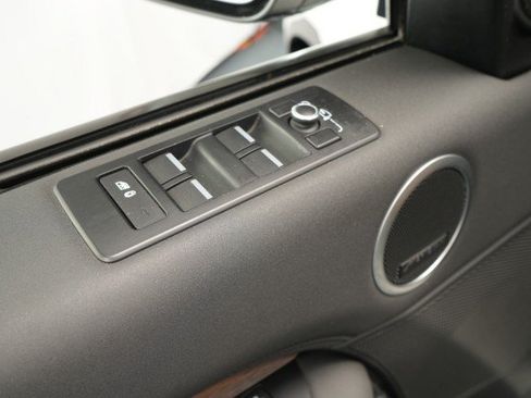 Used 2019 Land Rover Discovery HSE AWD/4WD image 30