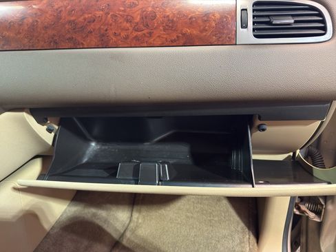 Used 2009 Chevrolet Tahoe LT w/ Convenience Package image 23