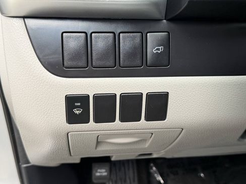 Used 2016 Toyota Highlander XLE AWD/4WD image 32
